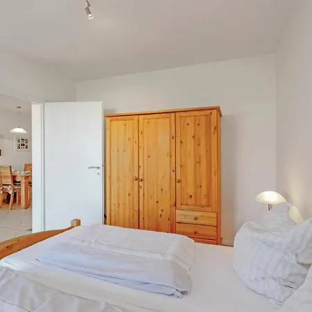 2 Bedroom Gorgeous In Apartment *