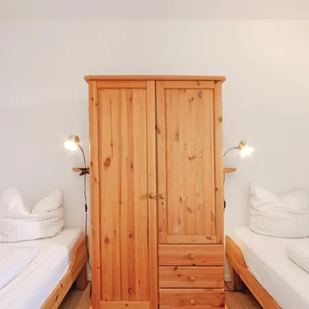 2 Bedroom Gorgeous In Apartamento Rechlin