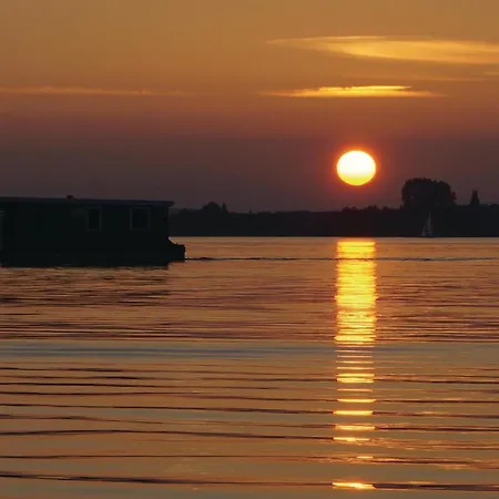 2 Bedroom Gorgeous In Апартаменты Рехлин