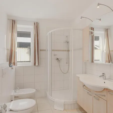 Apartment 2 Bedroom Gorgeous In