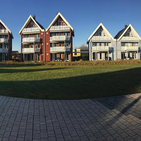 2 Bedroom Gorgeous In Apartment *